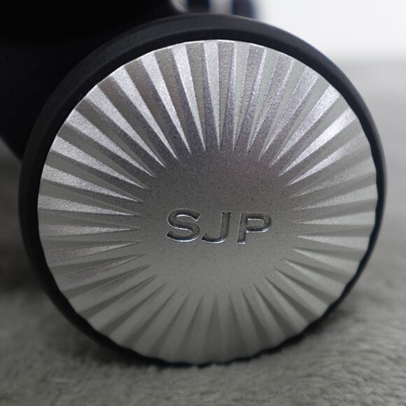 Sarah Jessica Parker Hardside Expandable Large Checked Spinner Suitcase - Picture 9 of 16